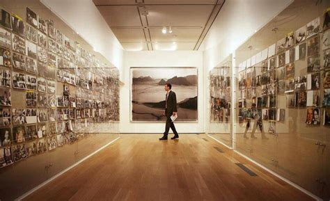 'Annie Leibovitz A Photographer’s Life 1990-2005' Exhibition at ArtScience Museum | SENATUS