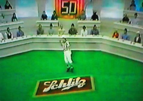 Yours for Good Fermentables ™: Pic(k) of the Week: Schlitz vs. Michelob, LIVE during the Super Bowl