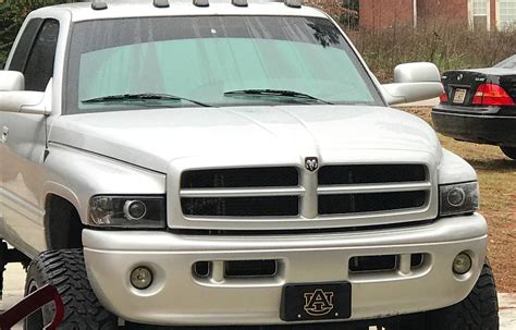 2003 Dodge Ram 2500 Headlights