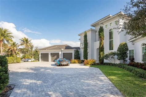 $3,500,000 West Palm Beach House Amazes you with Impressive Finishes