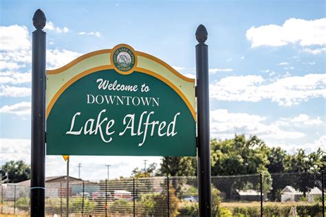 Retiring in Lake Alfred, Florida - SeniorResource.com