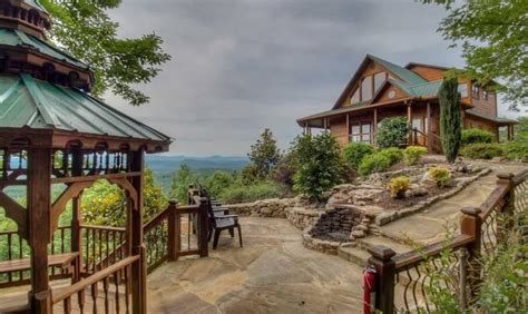 Waterfall-Lodge-Pet-Friendly-Cabin-Rental-blue-Ridge-Ga-VRBO-1832466 | Ga Mountains Guide