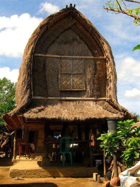 Rumah Tradisional Suku Sasak Indonesia - Raja Alam Indah