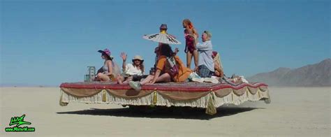 Magic Carpet Ride Art Car | Magic Carpet Ride | Art Cars & Mutant ...