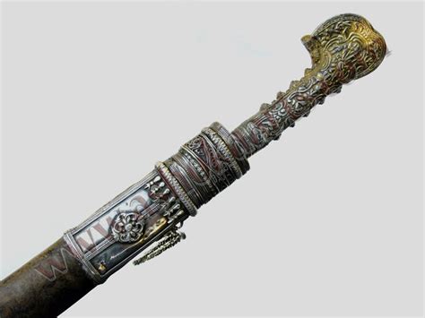 Fine quality Turkish Yataghan sword with silver mounted sheath - Antique Swords and Weapons ...