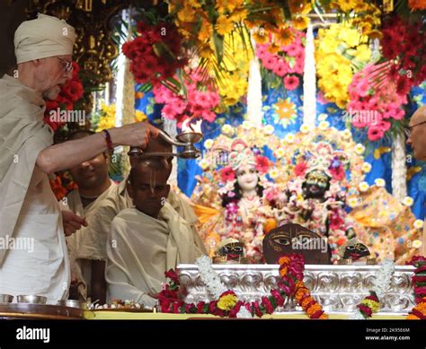 Vrindavan, Uttar Pradesh, India. 26th Oct, 2022. Devotees from Iskcon ...