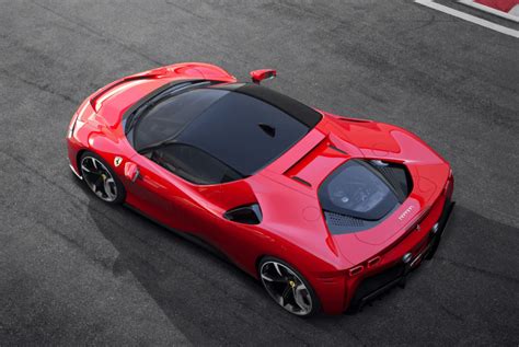 Ferrari executive confirms EV and plug-in hybrid models coming in the ...