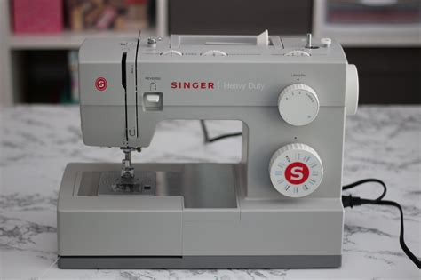 5 Self-Threading Sewing Machines With Automatic Needle Threaders