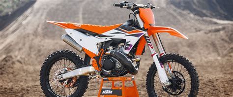 KTM 300 SX vs 300 XC: What's You Need to Know - Dirt Bikes