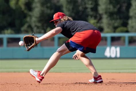 Phillies not yet ready to try Alec Bohm in outfield