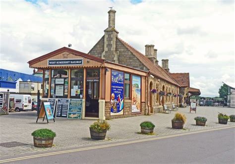 Minehead Railway Station © Mike Smith :: Geograph Britain and Ireland