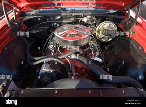 1970 super sport 396 chevelle engine bay Stock Photo - Alamy