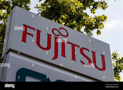 Fujitsu Logo