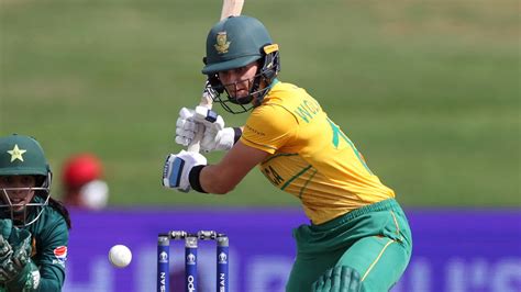 Women's Cricket World Cup: South Africa win thriller against Pakistan ...