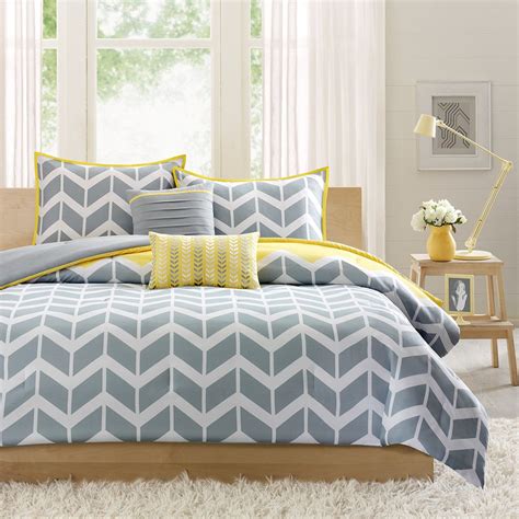 How to Create a yellow and gray bedroom decor That's Chic and Stylish