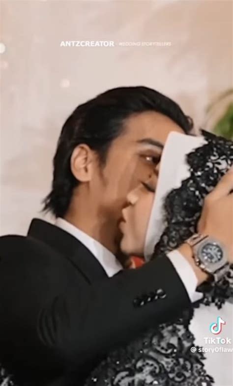 Tears Flood, 8 Touching Photos of Abidzar Al Ghifari at Adiba Khanza's Wedding - Claims to be ...