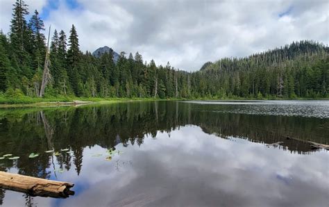 15 Spectacular Lake Hikes Near Seattle (For All Skill Levels)