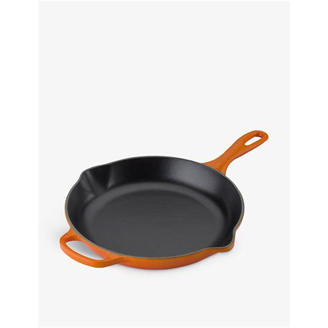 Le Creuset Signature Cast Iron Skillet 26cm | ModeSens