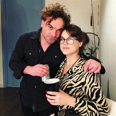 Johnny Galecki and Girlfriend Aren't Married Despite Rings