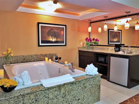 Arlington Hotels near University of Texas For excellent service, #luxurious accommodation and # ...