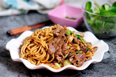 Stir-Fry Hand Pulled Noodle with Beef Recipe | Chinese Lamian Noodle