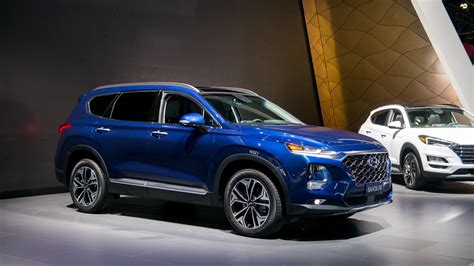 2019 Hyundai Santa Fe launched with diesel; hybrid, plug-in hybrid for ...