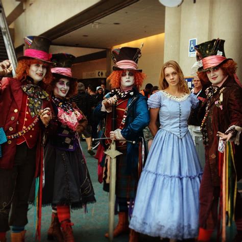 Disney Alice in Wonderland cosplay @ San Diego Comicon 2013. | Cosplay ...