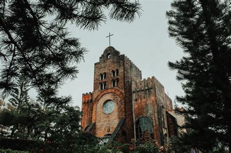 A Lush Green Wedding at Caleruega Church by Marco Constantino ...