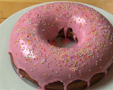 Giant Donut Cake Recipe | SideChef