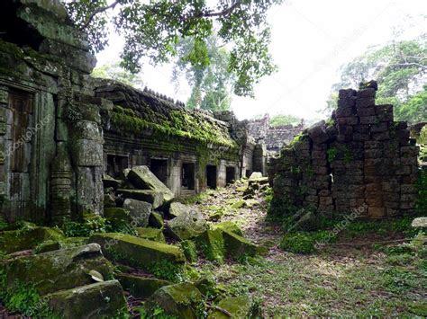 Preah Khan ruins temple — Stock Photo © nicousnake #29498167