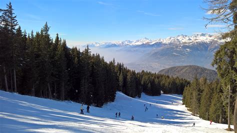 Aprica - Ski Trips for Schools and Groups