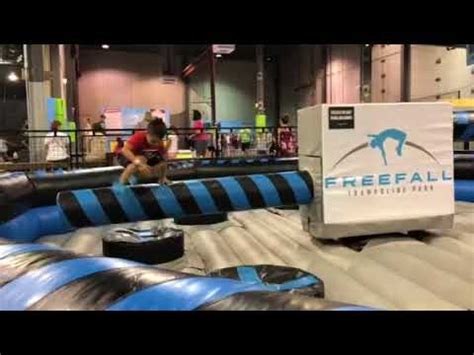 Freefall trampoline park - YouTube