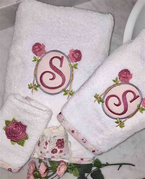 Monogram Bath Towel - Monogrammed Bath Towel Set-Bath Towel Hand Towel and Wash : The definitive ...