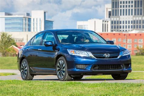 Green Car Reports' Best Car To Buy: 2014 Honda Accord Hybrid