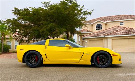 Chevrolet Corvette C6 Yellow Forgeline GS1R Wheel | Wheel Front