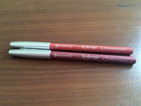 Soph's Posts: Essence Lip-liner Review ♥