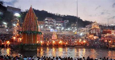 List Of Uttar Pradesh Festivals & When You Can Experience It