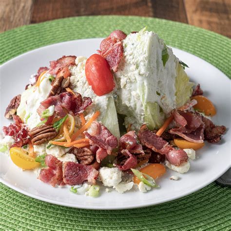 Beef Bacon Black and Blue Wedge Salad | Sysco Foodie