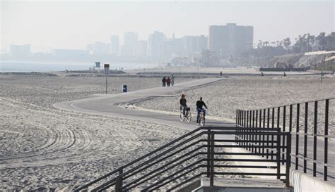 Belmont Shore Beach in Long Beach, CA - California Beaches