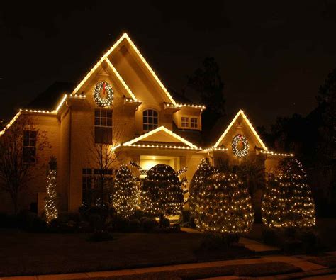 Make your holiday unforgettable with Big bulb outdoor christmas lights ...