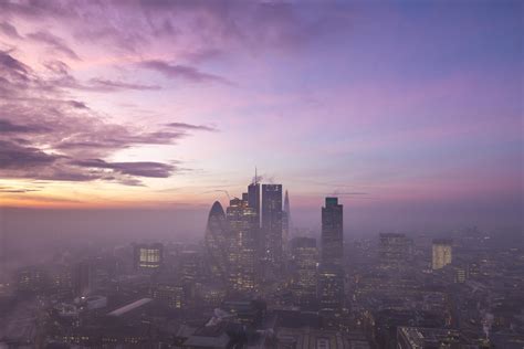 Photographer captures stunning sunrise over London skyline from Broadgate Tower | London Evening ...