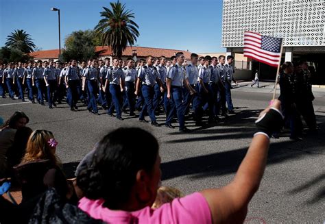 Photos: 2016 Tucson Veterans Day Parade | Events | tucson.com