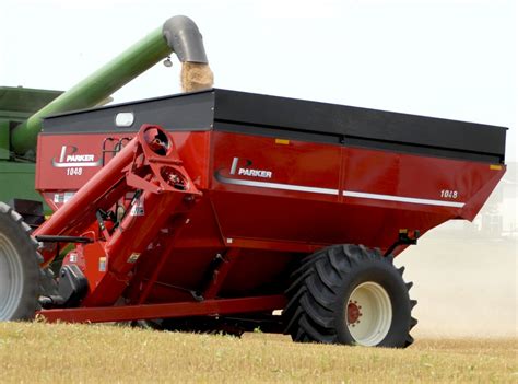 48-Series In-Line Auger Grain Carts - Parker Equipment