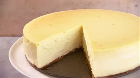 Video: The Perfect New York-Style Cheesecake | Martha Stewart