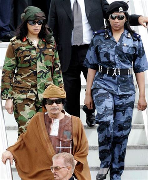 Gaddafi's All Female Bodyguards (38 pics)