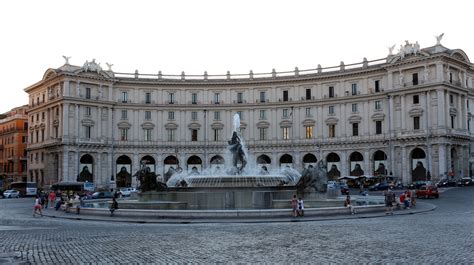 Visit Piazza della Repubblica in Rome City Centre | Expedia