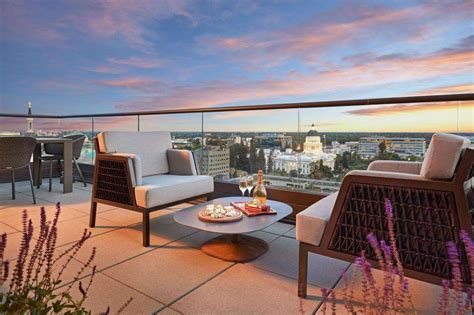 5 Best Hotels In Sacramento With A Pool (2024)| Coco Tran . Travel Blog