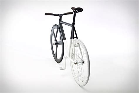 Black & White Bike | Uncrate