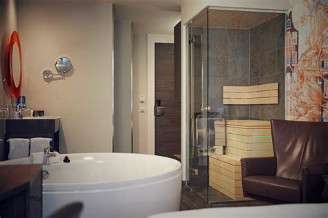 Hotelkamer met tweepersoons jacuzzi en sauna in centrum Amsterdam - Hotelkamer met jacuzzi