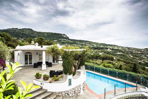 Rent a Villa in Capri - Italian Style Villas - A selection of finest luxury accommodations in Italy